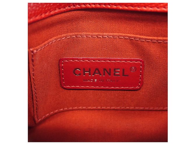 Bolsa de Ombro com Corrente Chanel Matelassé - vista 5