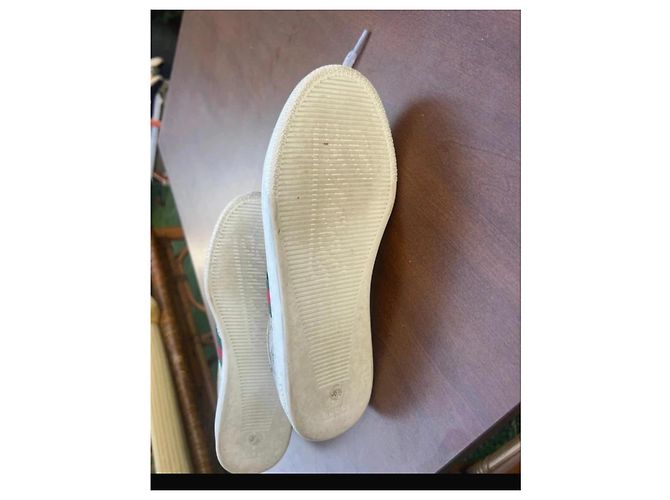 Gucci Leder-Sneaker mit GG-Perforation - Ansicht 11