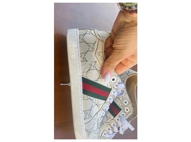 Gucci Leder-Sneaker mit GG-Perforation - Ansicht 13