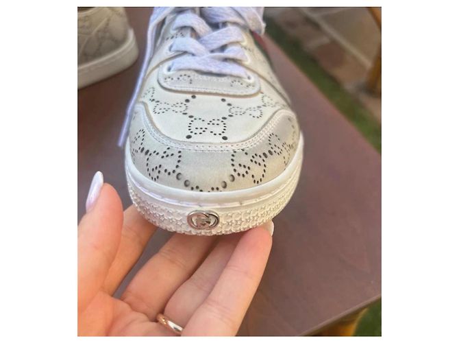 Gucci Leder-Sneaker mit GG-Perforation - Ansicht 4