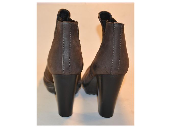 Tod's Brown Leather Ankle Boots - view 4