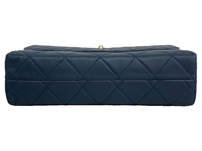 Bolso de hombro Chanel Matelassé Navy - vista 3