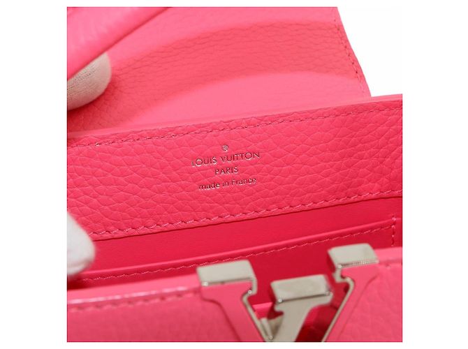 Sac à main Louis Vuitton Capucines MINI en rose - vue 8