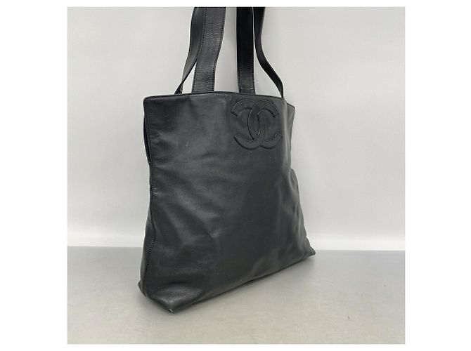 Borsa Tote Chanel in pelle d'agnello nera - vista 2