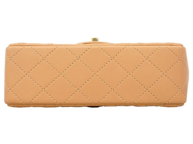 Bolso de hombro Chanel de piel de cordero beige - vista 3