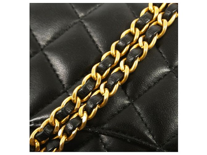 Chanel Matelassé Schultertasche mit Kette - Ansicht 8