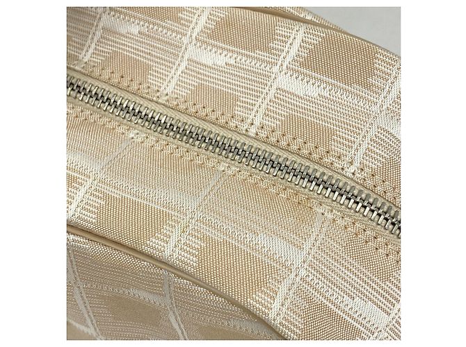 Borsa a mano Chanel New Travel in nylon beige - vista 8