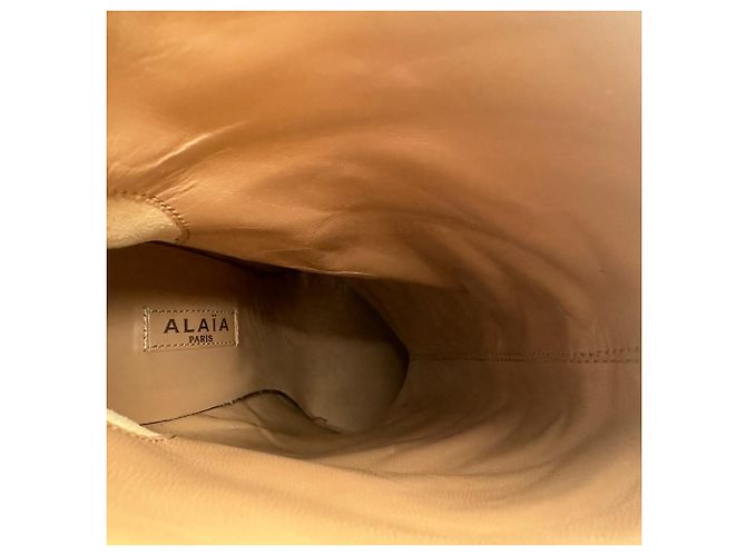 Alaïa Vienne Stiefel aus schwarzem Wildleder - Ansicht 15