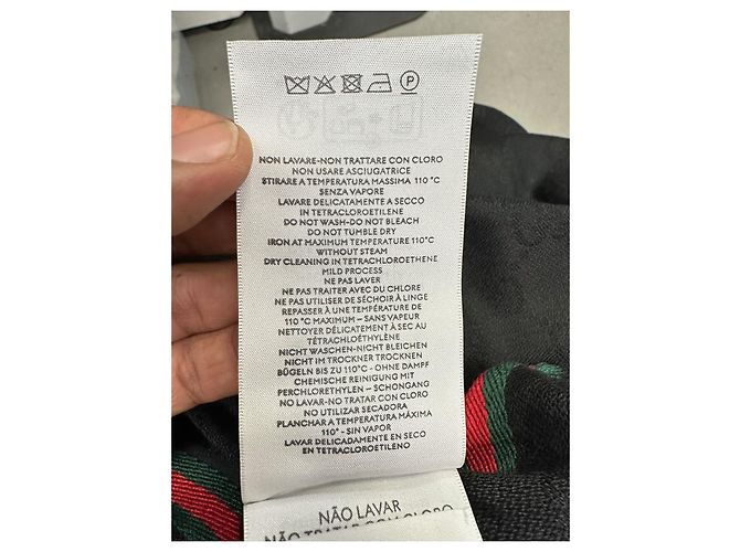 Gucci Web-Stripe Schal mit Fransen aus grauer Seide - Ansicht 18