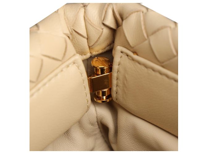 Borsa a tracolla Fold Intrecciato Bottega Veneta in pelle beige - vista 13