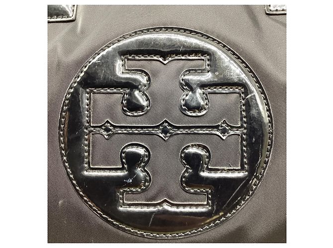 Bolso Tote Tory Burch Ella en nailon negro - vista 14