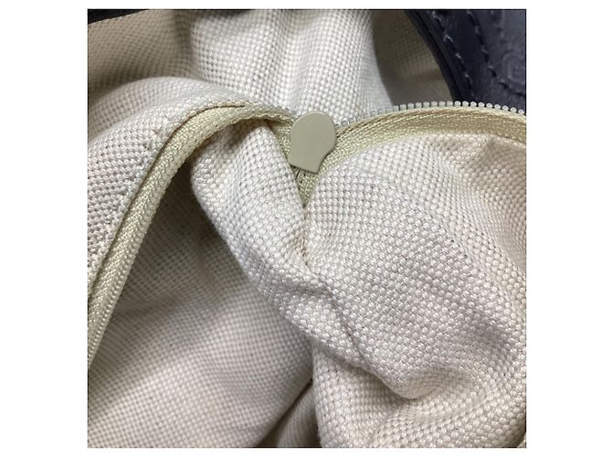 Saco Tote Gucci Sukey Medium em pele preta - vista 12