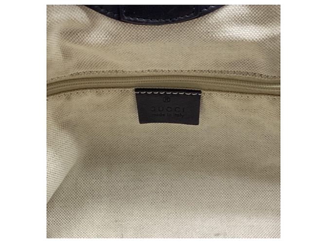 Saco Tote Gucci Sukey Medium em pele preta - vista 8