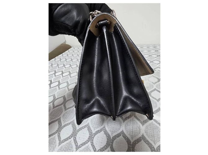 Fendi Signature Kan I Borsa a Spalla Piccola in Pelle Nera - vista 6