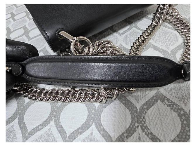 Fendi Signature Kan I Borsa a Spalla Piccola in Pelle Nera - vista 9