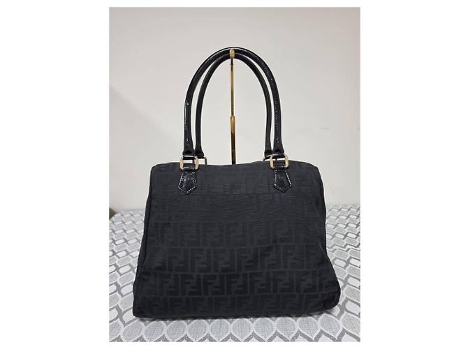 Fendi Mia Zip Sac Cabas Large Zucca Canvas Noir - vue 3