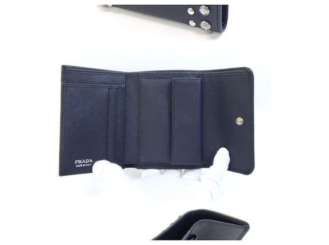Prada Tri-fold Geldbörse aus Navy Leder - Ansicht 2