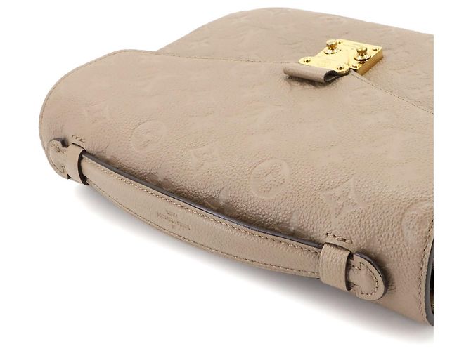 Borsa Louis Vuitton Pochette Metis MM - vista 6