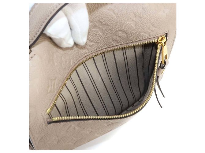 Borsa Louis Vuitton Pochette Metis MM - vista 9