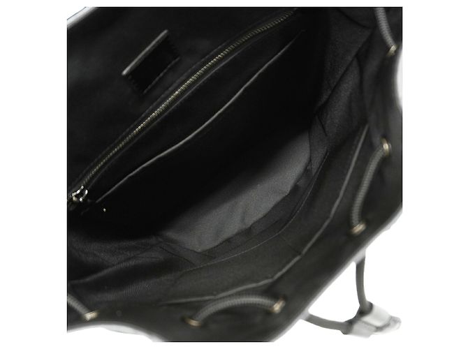Mochila Louis Vuitton Monogram Eclipse Reverse Christopher PM - vista 4