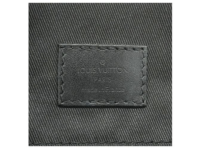 Mochila Louis Vuitton Monogram Eclipse Reverse Christopher PM - vista 5