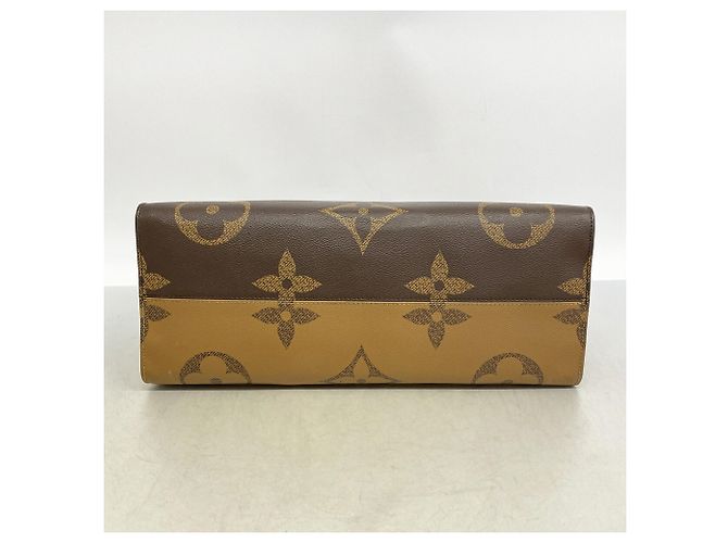 Borsa Tote Louis Vuitton Monogram Giant Reverse OnTheGo GM - vista 3