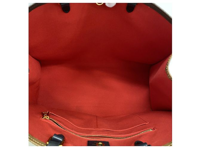 Borsa Tote Louis Vuitton Monogram Giant Reverse OnTheGo GM - vista 4