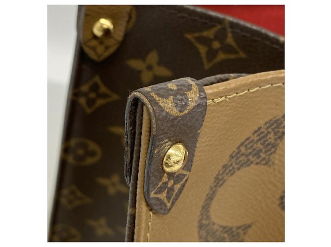 Borsa Tote Louis Vuitton Monogram Giant Reverse OnTheGo GM - vista 6