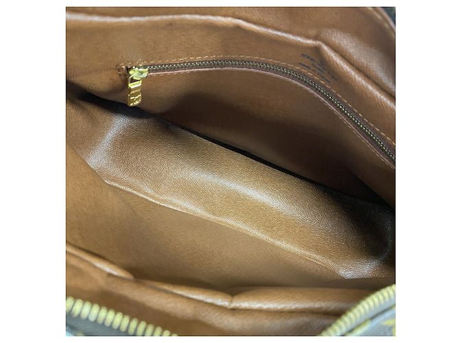 Borsa a tracolla Louis Vuitton Monogram Boulogne 30 - vista 4
