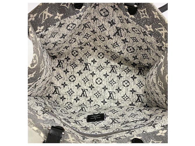 Borsa Tote Louis Vuitton Monogram Jacquard Denim OnTheGo MM - vista 4