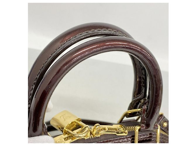 Bolso Louis Vuitton Alma BB Vernis - vista 7