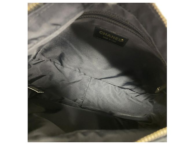 Borsa a tracolla Chanel New Travel in nylon - vista 4