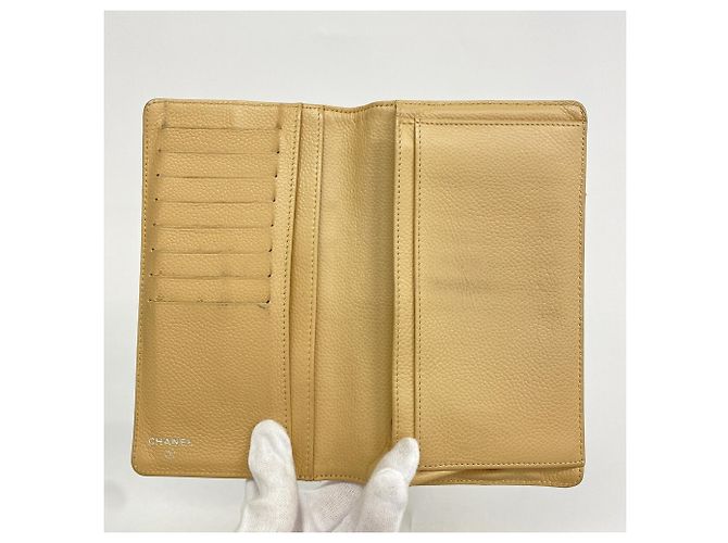 Cartera larga Chanel de piel de becerro granulada beige - vista 3