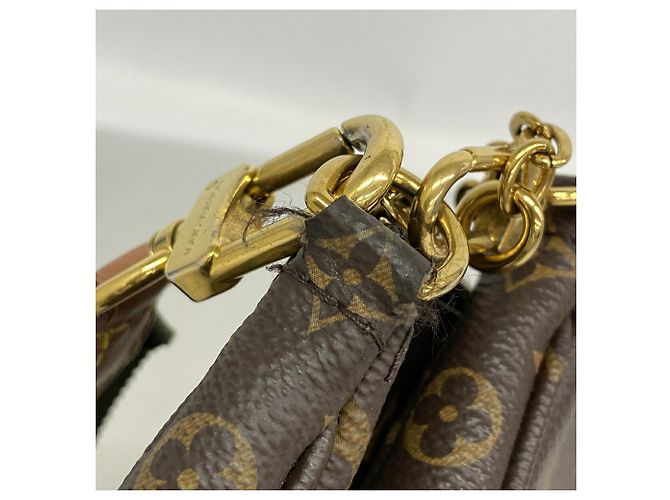 Louis Vuitton Monogram Multipochette Accessoires Shoulder Bag - view 7