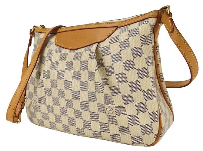 Borsa a tracolla Louis Vuitton Siracusa PM - vista 3