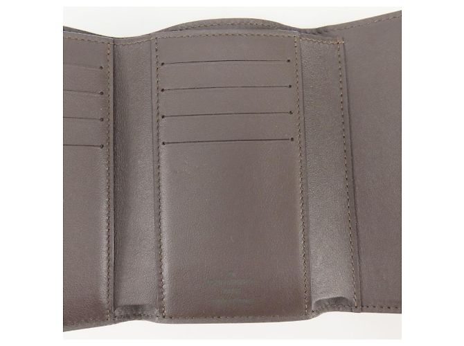 Louis Vuitton Portefeuille Capucines Compact Tri-fold Wallet - vue 14