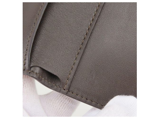 Louis Vuitton Portefeuille Capucines Compact Tri-fold Wallet - vue 17