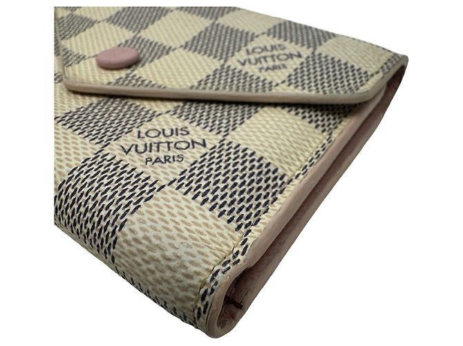 Cartera Louis Vuitton Damier Azur Tri-Fold - vista 4