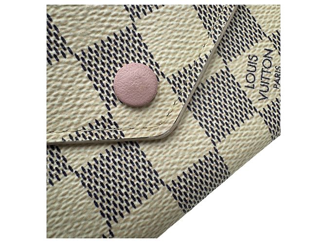 Cartera Louis Vuitton Damier Azur Tri-Fold - vista 5
