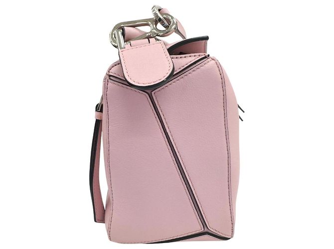 Loewe Puzzle Bag Small aus Kalbsleder in Sakura Pink - Ansicht 3