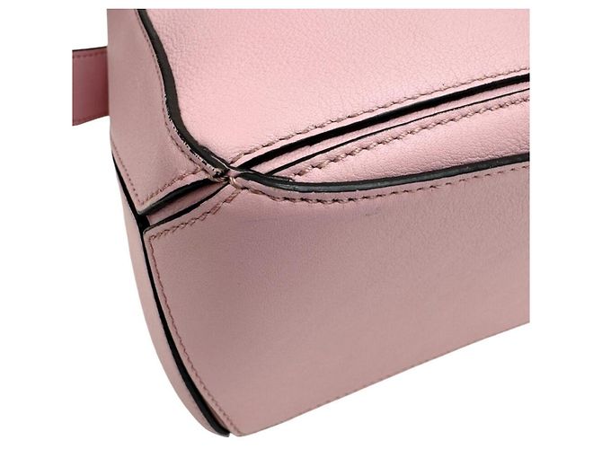 Loewe Puzzle Bag Small aus Kalbsleder in Sakura Pink - Ansicht 6