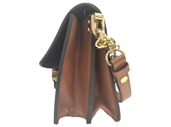 Borsa a tracolla Louis Vuitton Dauphine MM - vista 3