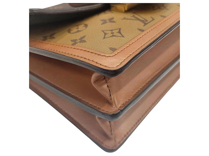 Borsa a tracolla Louis Vuitton Dauphine MM - vista 6