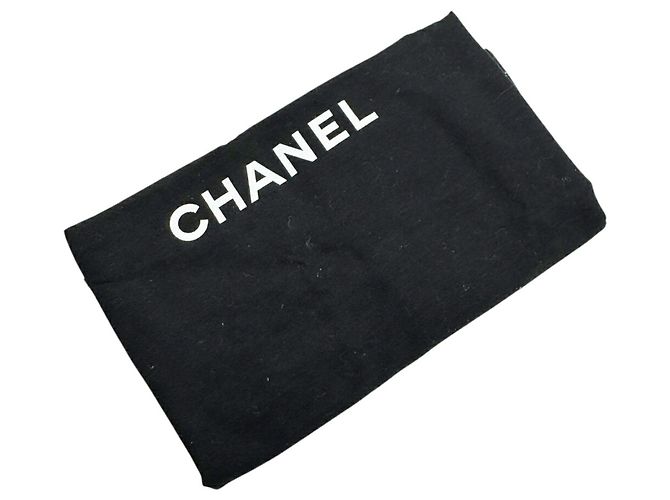 Timeless Chanel A58600 Large Matelassé Double Flap Schultertasche - Ansicht 16