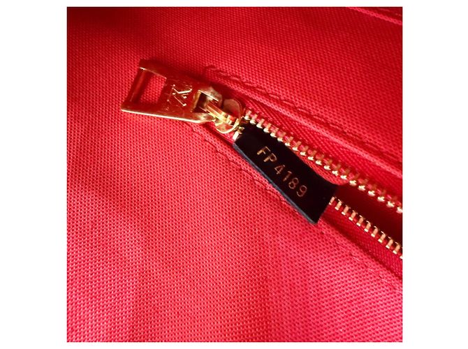 Saco Tote Louis Vuitton Monogram Giant Reverse OnTheGo GM - vista 12