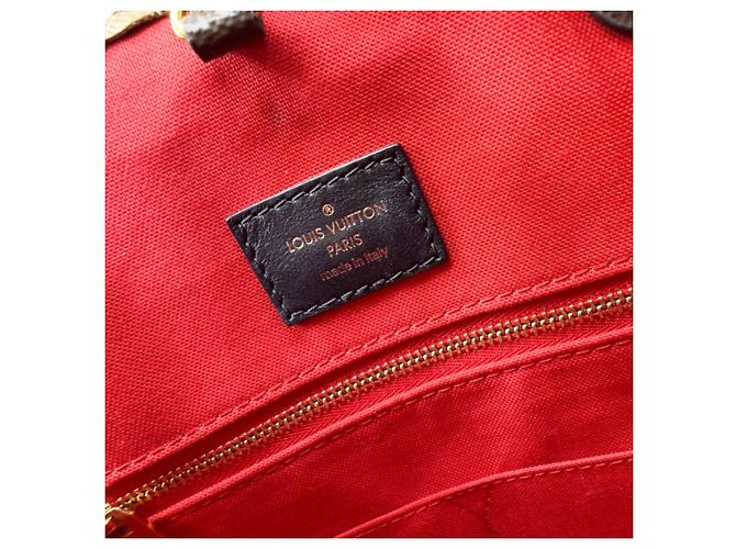 Saco Tote Louis Vuitton Monogram Giant Reverse OnTheGo GM - vista 14
