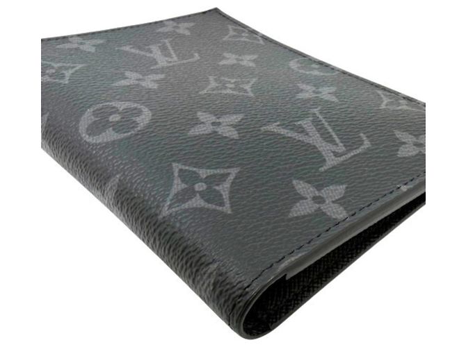 Capa de Passaporte Louis Vuitton Monogram Eclipse - vista 6