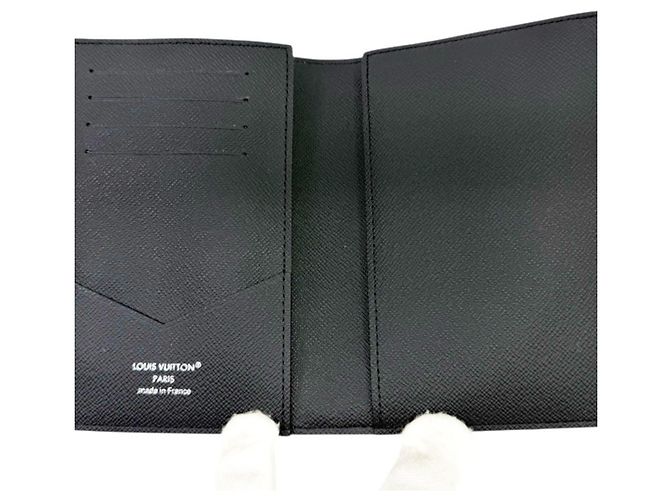 Capa de Passaporte Louis Vuitton Monogram Eclipse - vista 7