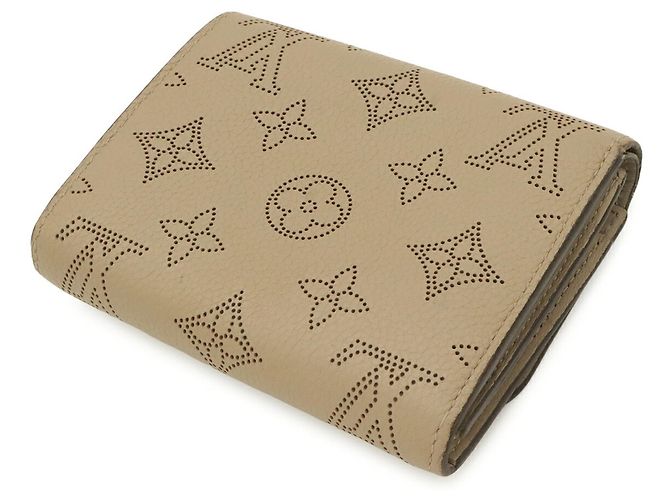 Louis Vuitton Mahina Bi-fold Wallet - view 3
