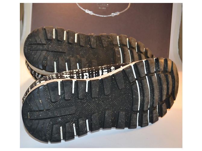 Baskets Prada en toile imprimée noir et blanc - vue 5